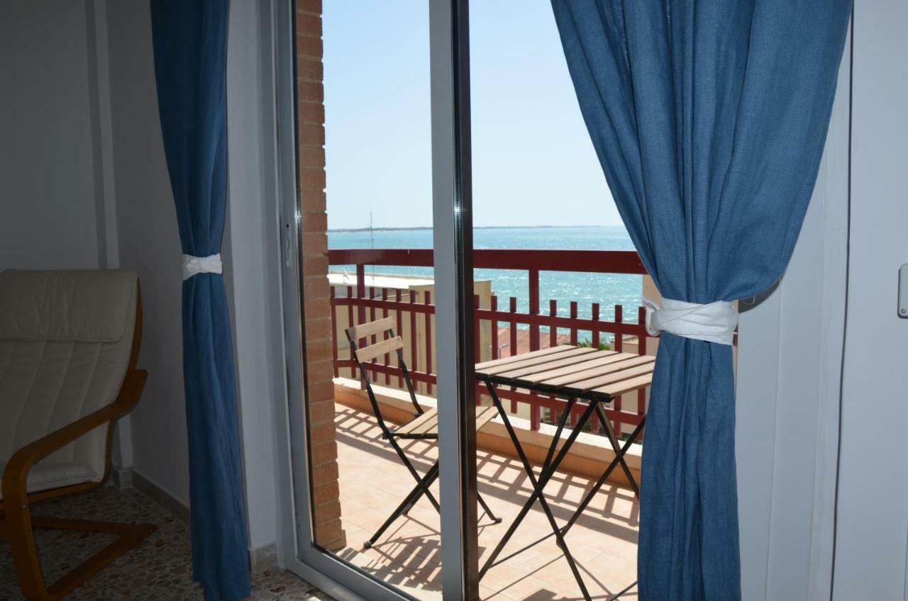 Appartamento La Finestra Sul Mare Pozzallo Bagian luar foto