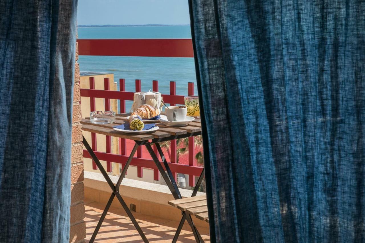 Appartamento La Finestra Sul Mare Pozzallo Bagian luar foto